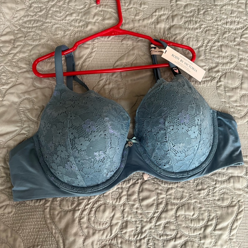 Victoria Secret Bra Size 40C Brand New With Tag Prize on See pictures on color - Picture 2 of 11